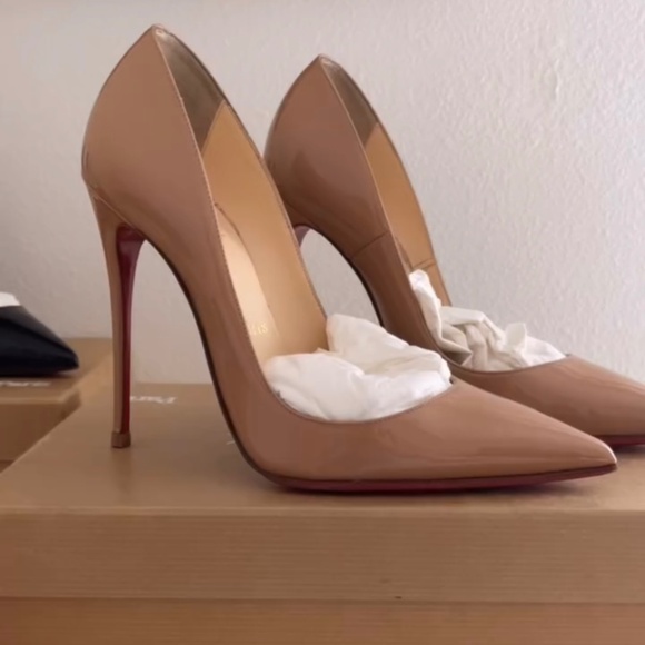 Christian Louboutin Shoes - So Kate nude Christian louboutin